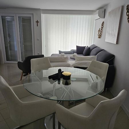 Apartman Stella ロバニスカ エクステリア 写真